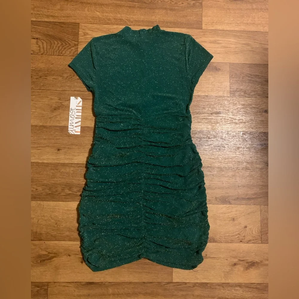 Ruched emerald glitter sparkly dress - Picture 4 of 4